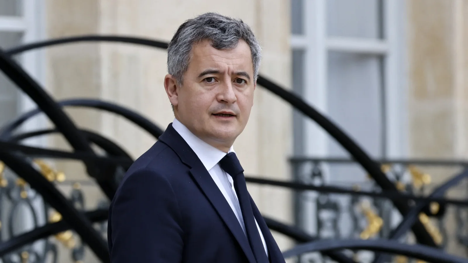 Gérald Darmanin quitte le Conseil des ministres hebdomadaire au palais présidentiel de l'Élysée, à Paris (France), le 26 mars 2025 (Photo d'illustration).